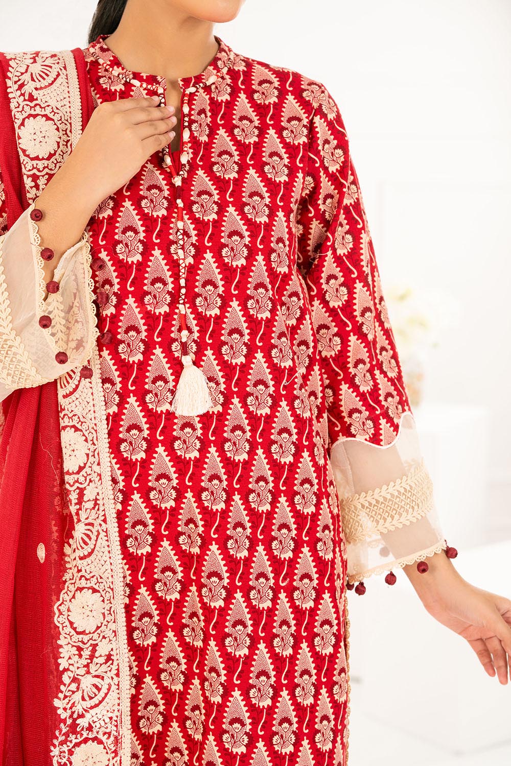 Gul Ahmed 3 Piece Unstitched Embroidered Khaddar Suit With Net Dupatta CN-52006