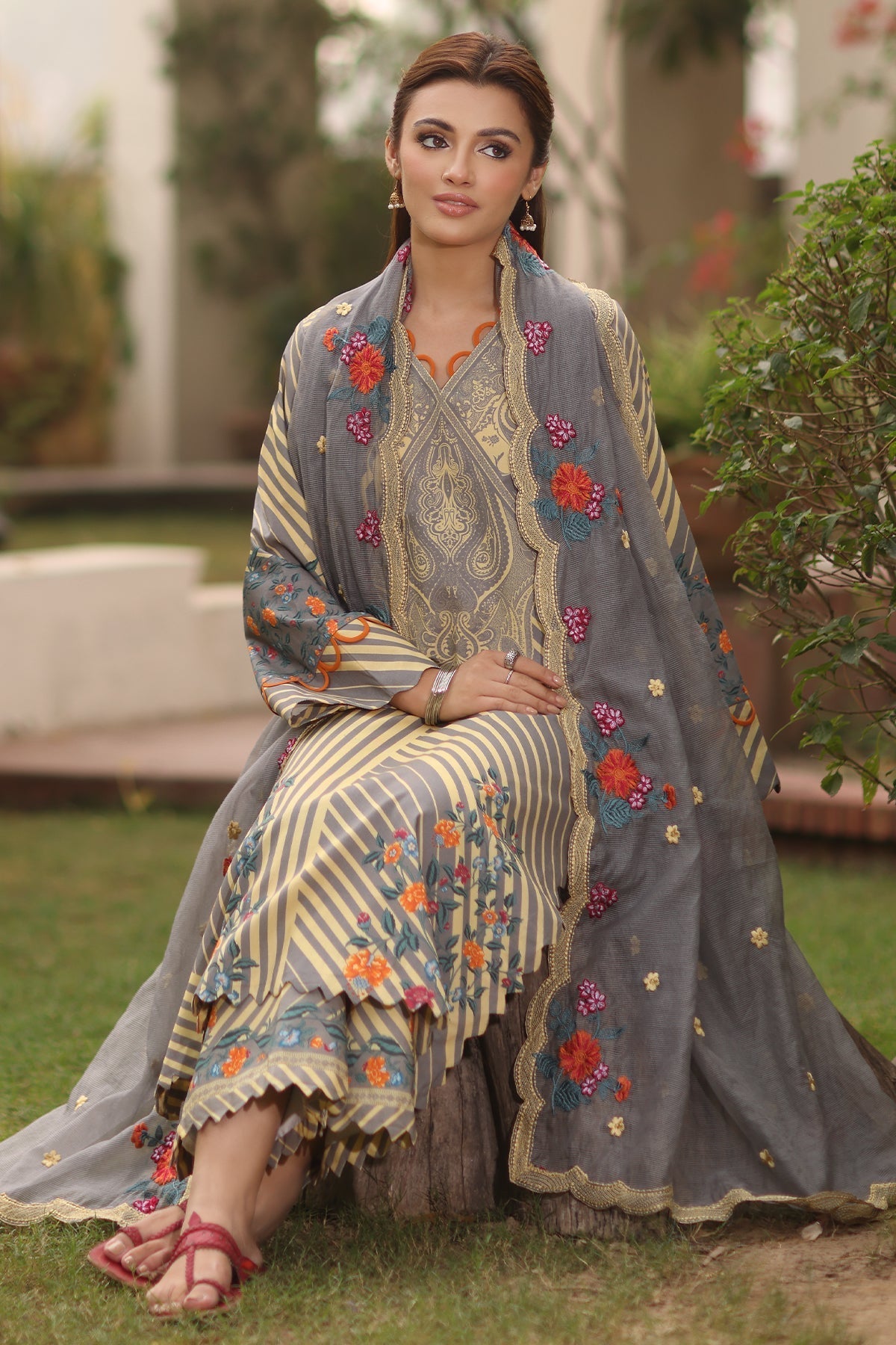 Charizma 3 Pc Stitched Printed Lawn Suit - DSPM4-05