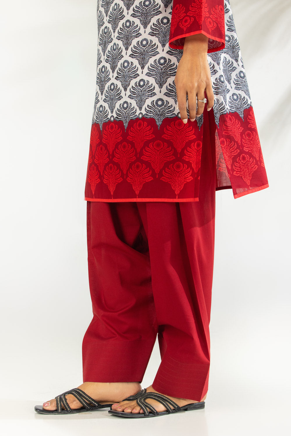 Gul Ahmed 3 Piece Ready to Wear Printed with Embroidered Lawn Suit - IUSTKSD-2167