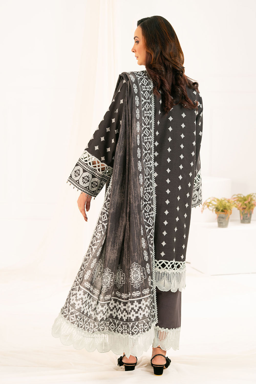 Gul Ahmed 3 Piece Unstitched Printed Khaddar Suit With Dupatta K-52041