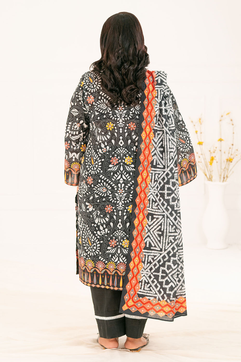 Gul Ahmed 3 Piece Unstitched Printed Khaddar Suit With Dupatta K-52111