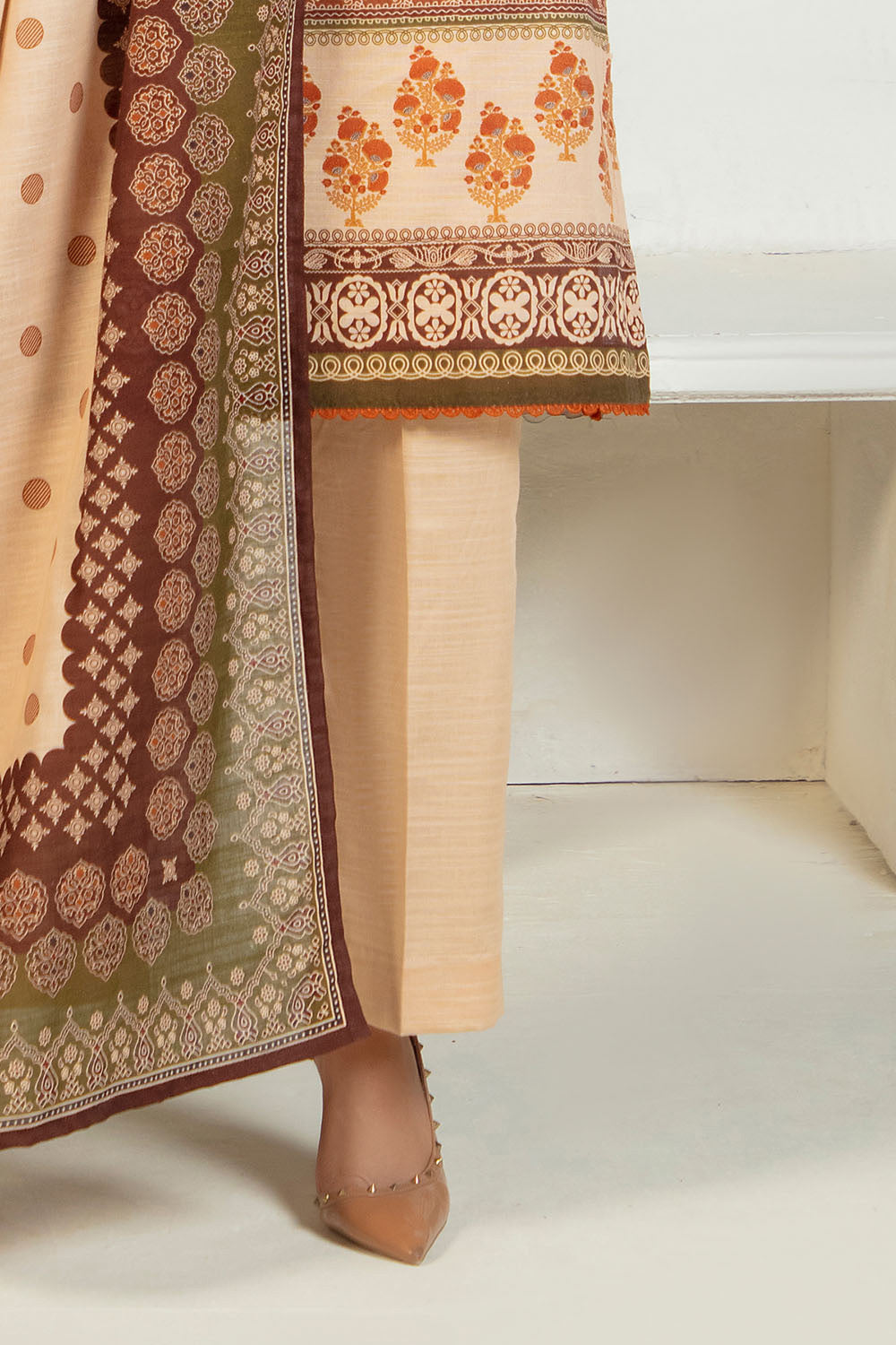 Gul Ahmed 3 Piece Unstitched Printed Zari Cotton & Khaddar Suit With Dupatta SD-52205