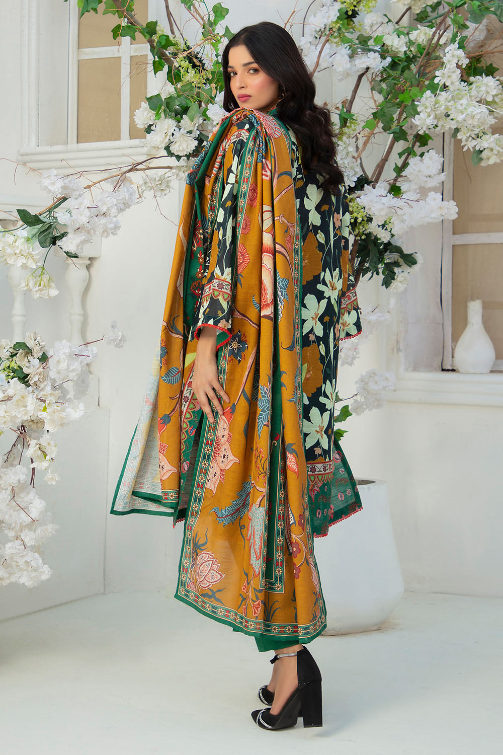 Gul Ahmed 3 Piece Unstitched Printed Zari Cotton & Khaddar Suit With Dupatta SD-52208