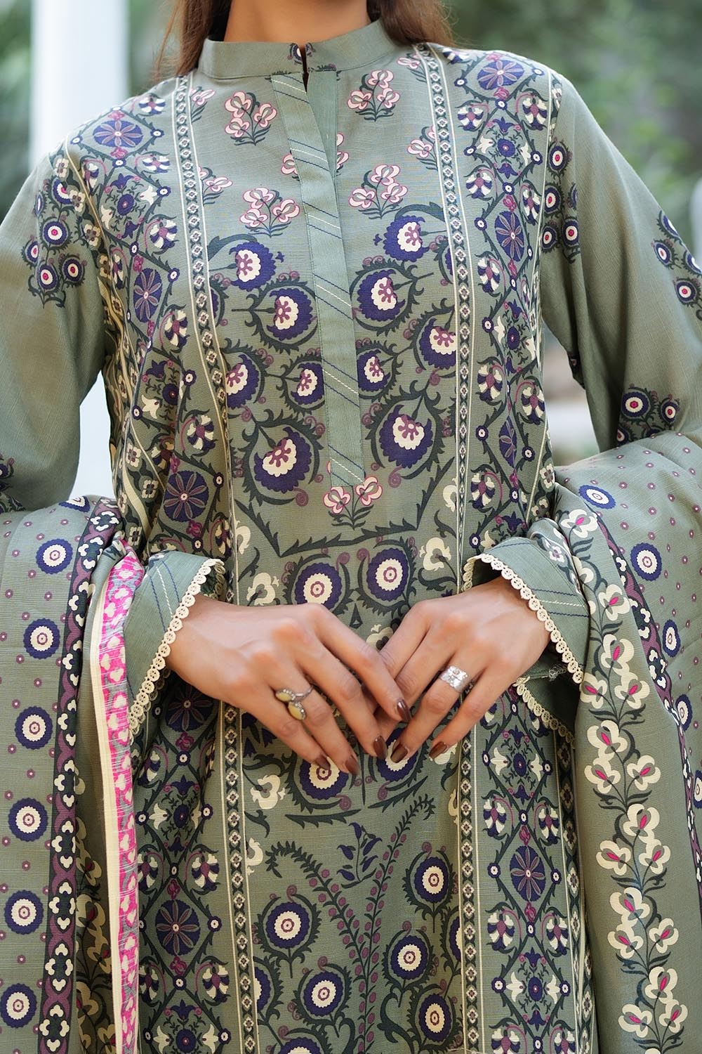 Gul Ahmed 3 Piece Unstitched Printed Khaddar Suit SD-52224