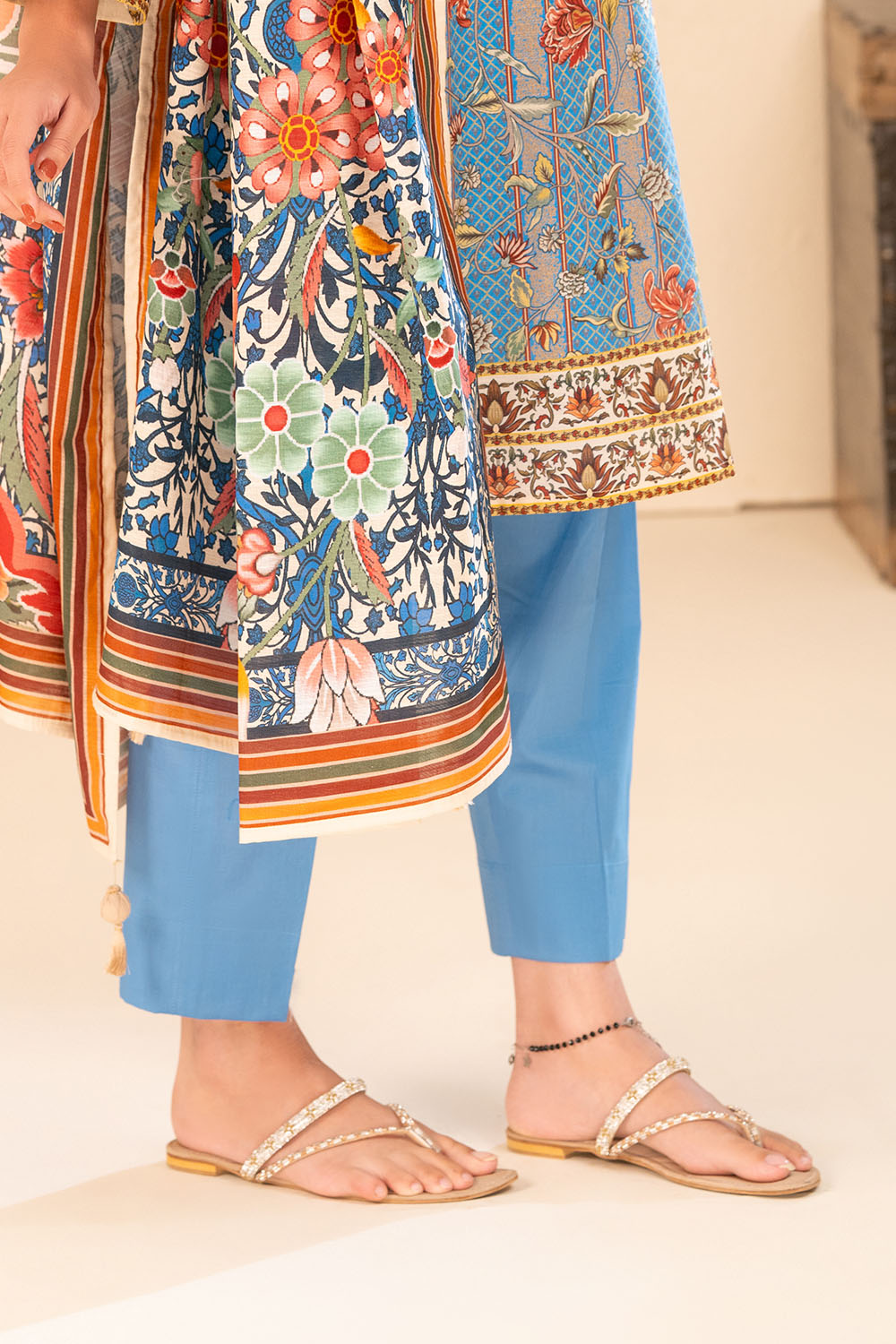 Gul Ahmed 3 Piece Unstitched Printed Khaddar Suit With Dupatta SD-52260