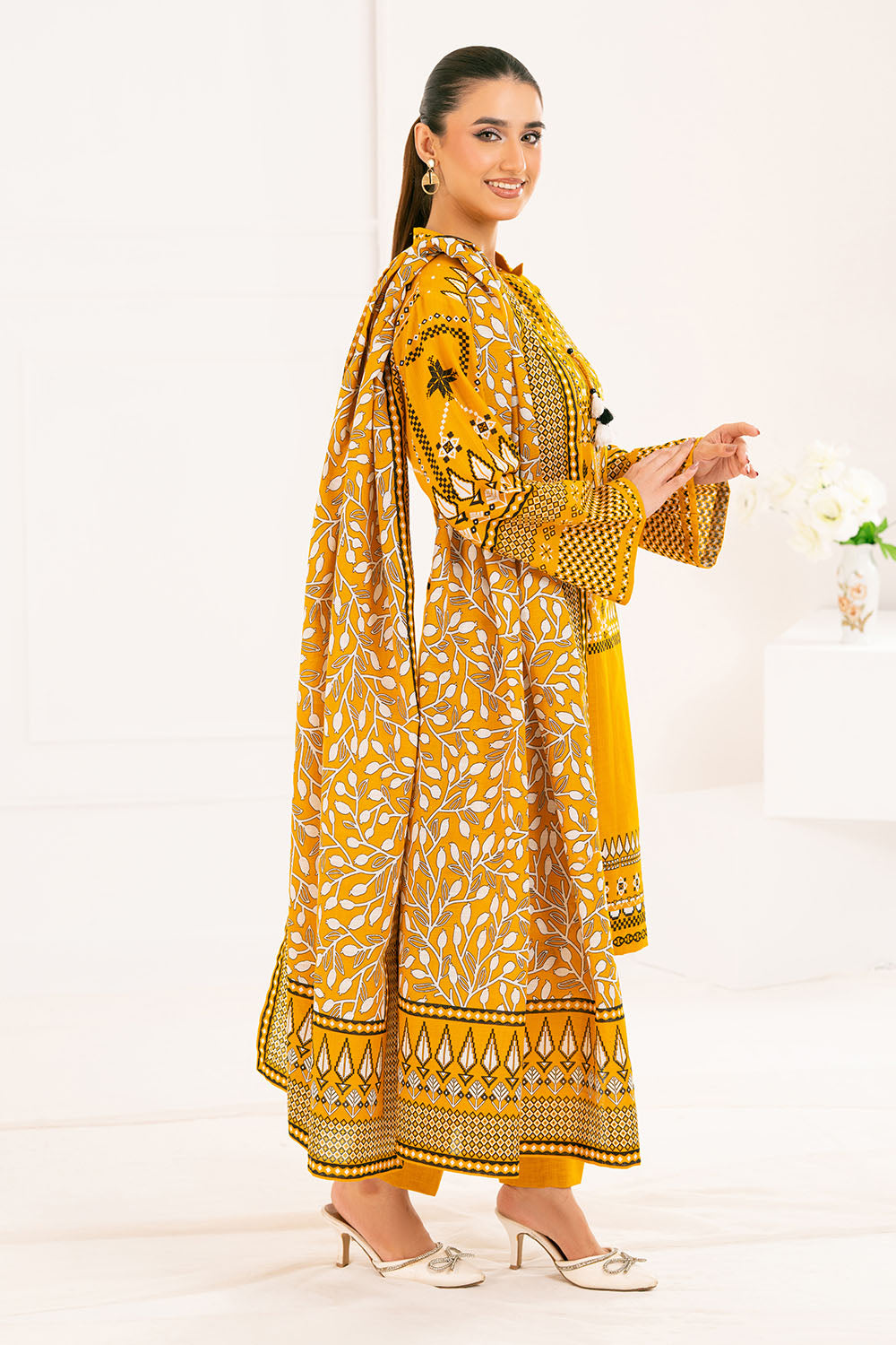Gul Ahmed 3 Piece Unstitched Printed Khaddar Suit With Dupatta WNS-52021