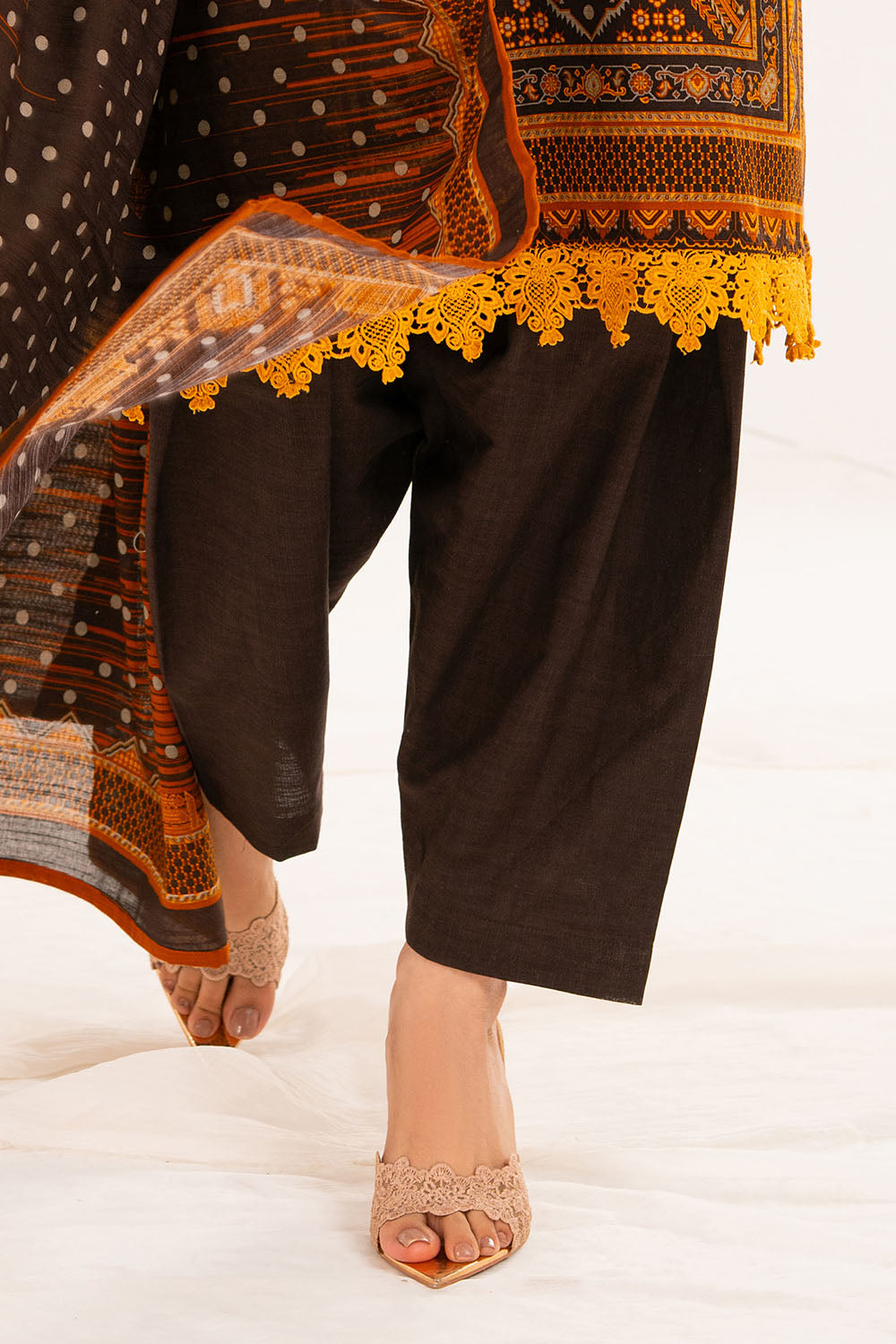 Gul Ahmed 3 Piece Unstitched Printed Khaddar Suit With Dupatta WNS-52025