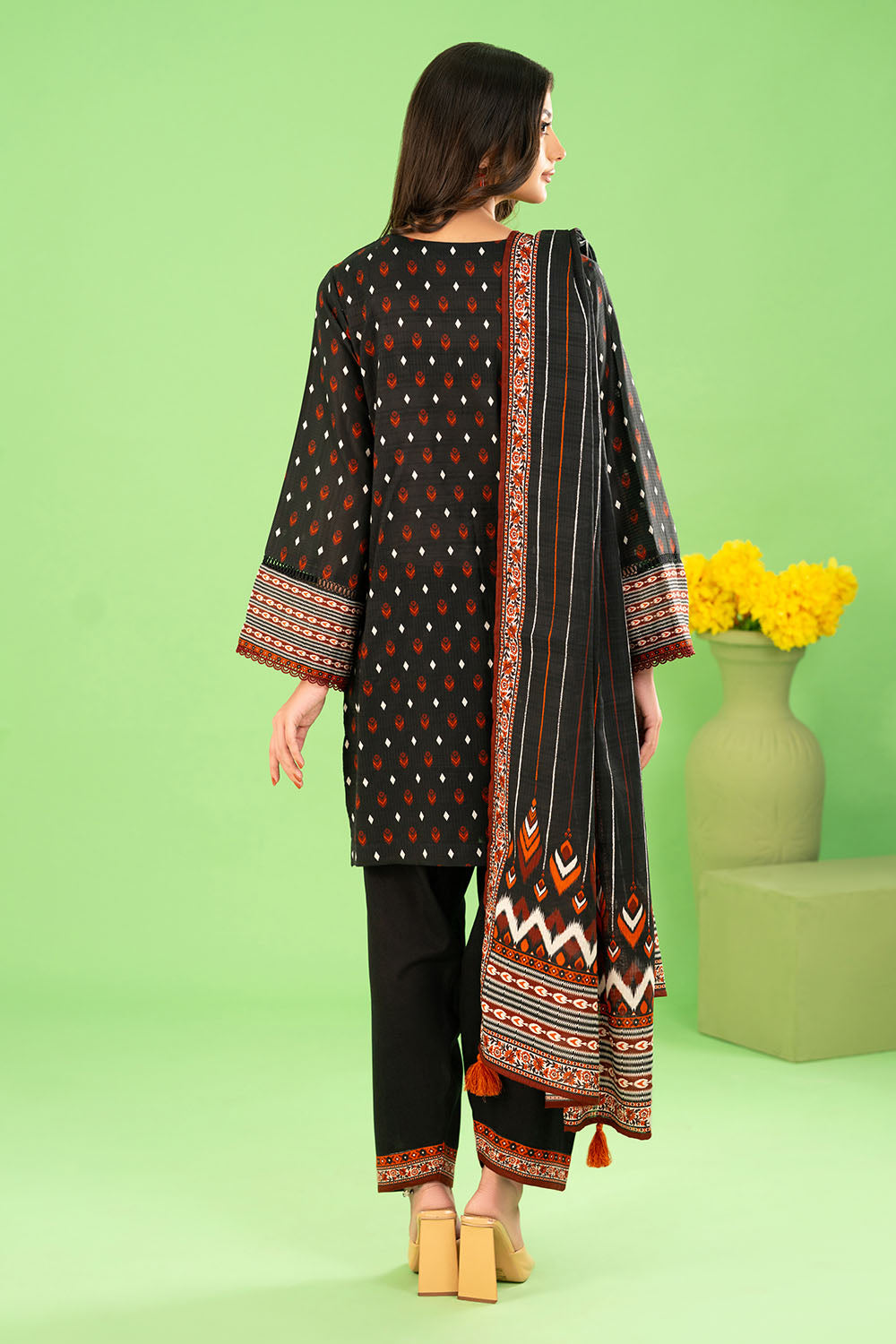 Gul Ahmed 3 Piece Unstitched Printed Khaddar Suit With Dupatta WNS-52040