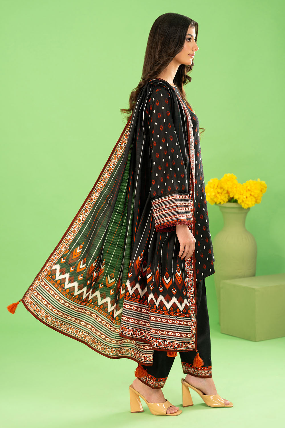 Gul Ahmed 3 Piece Unstitched Printed Khaddar Suit With Dupatta WNS-52040